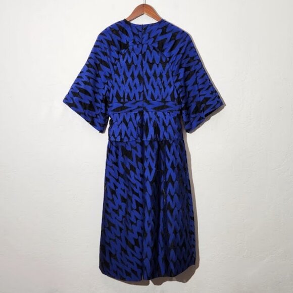 GREY Women's Fit & Flare Geometric Pattern Midi Dress Size Small - Picture 3 of 5